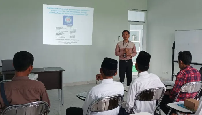 Dosen UBSI Tegal Gelar Pelatihan Komputerisasi untuk Santri di Ponpes Riyadush Solihin