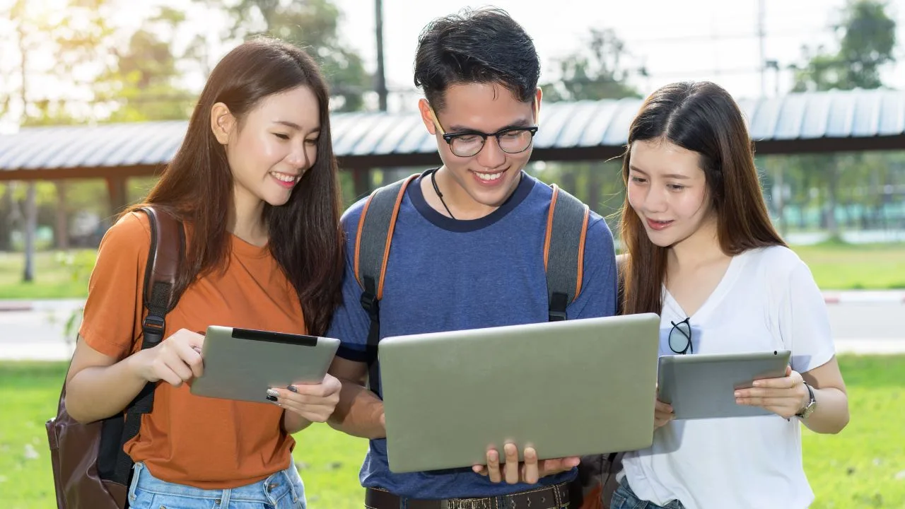 Rekomendasi Kampus Terjangkau di Purwokerto Bebas Uang Pangkal