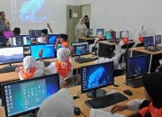 UBSI Purwokerto Bekali Anak Yatim Mandiri dengan Keterampilan Desain Digital Melalui Pelatihan Canva