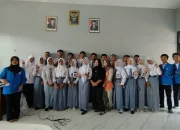 Antisipasi Cyberbullying, Mahasiswa UBSI Purwokerto Edukasi Akhlak Digital di SMK Poltek YP3I Banyumas