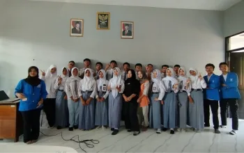Antisipasi Cyberbullying, Mahasiswa UBSI Purwokerto Edukasi Akhlak Digital di SMK Poltek YP3I Banyumas
