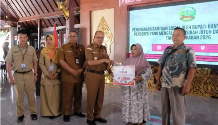 Pemkab Banyumas Salurkan Bansos Rp195 Juta untuk 26 Penderes Korban Kecelakaan Kerja