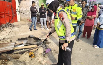 Truk tabrak pejalan kaki Ajibarang di Jalan Raya Ajibarang-Bumiayu Banyumas.