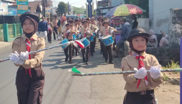 Drumband Gita Dewa Satria Semarakkan Penyambutan Tim Penilai Kwarran Tergiat Banyumas 2026