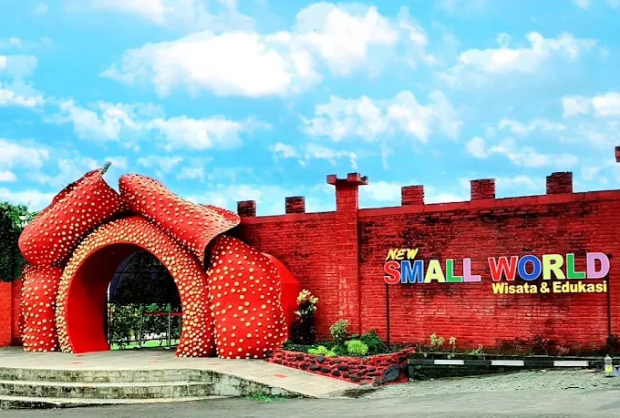 Small World Purwokerto di kawasan Baturraden