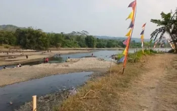Sungai Serayu Surut, Wadas Cinta Carik di Banyumas Ramai Jadi Wisata Dadakan