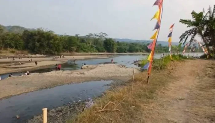 Sungai Serayu Surut, Wadas Cinta Carik di Banyumas Ramai Jadi Wisata Dadakan