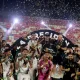 Persebaya Surabaya merayakan gelar juara Piala Presiden 2026 usai mengalahkan Persib Bandung melalui adu penalti di Stadion Kapten I Wayan Dipta, Bali.