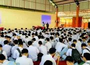 Mahasiswa Beasiswa BSI Bagikan Tips Raih Beasiswa Kuliah hingga 100% kepada 450 Siswa SMK YPT 1 Purbalingga