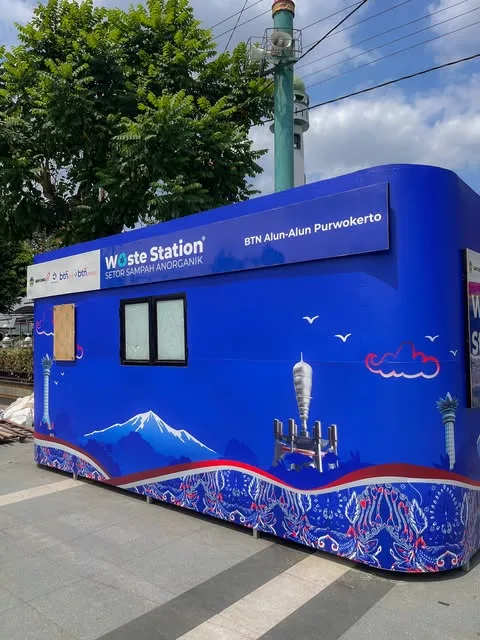Waste Station Purwokerti untuk penukaran sampah anorganik di Alun-Alun Purwokerto