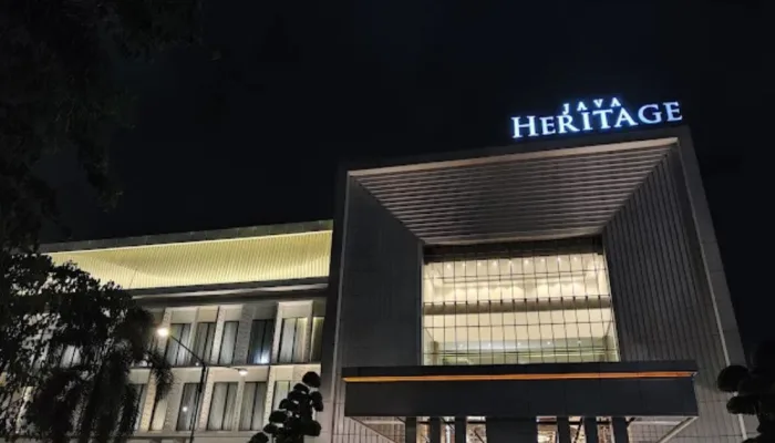 Java Heritage Hotel Purwokerto penginapan estetis dengan kolam renang luas